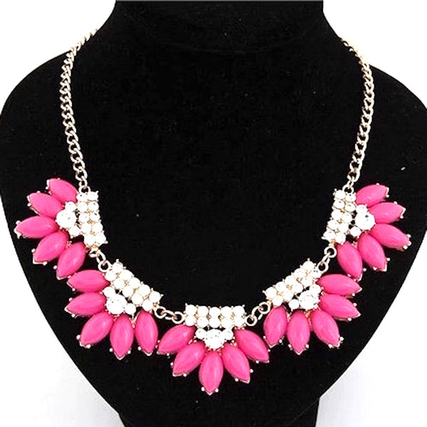 Connected Flowers Necklace
