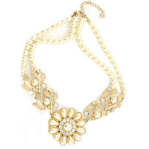 Pearl Flowers Necklace