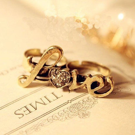 Crystal Love Two Finger Ring